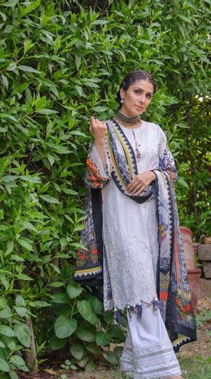 Ayeza Khan In The Latest Lawn Collections