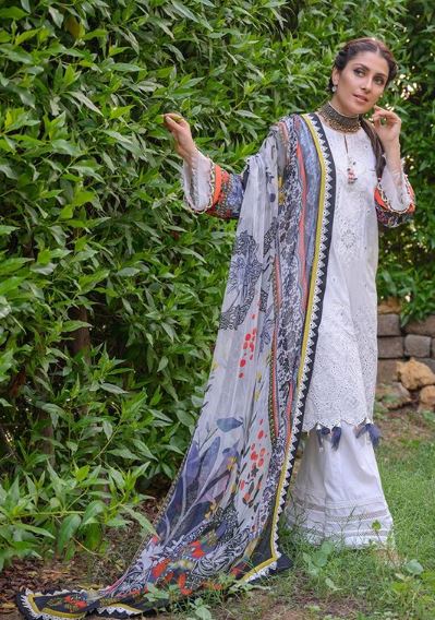 Ayeza Khan In The Latest Lawn Collections