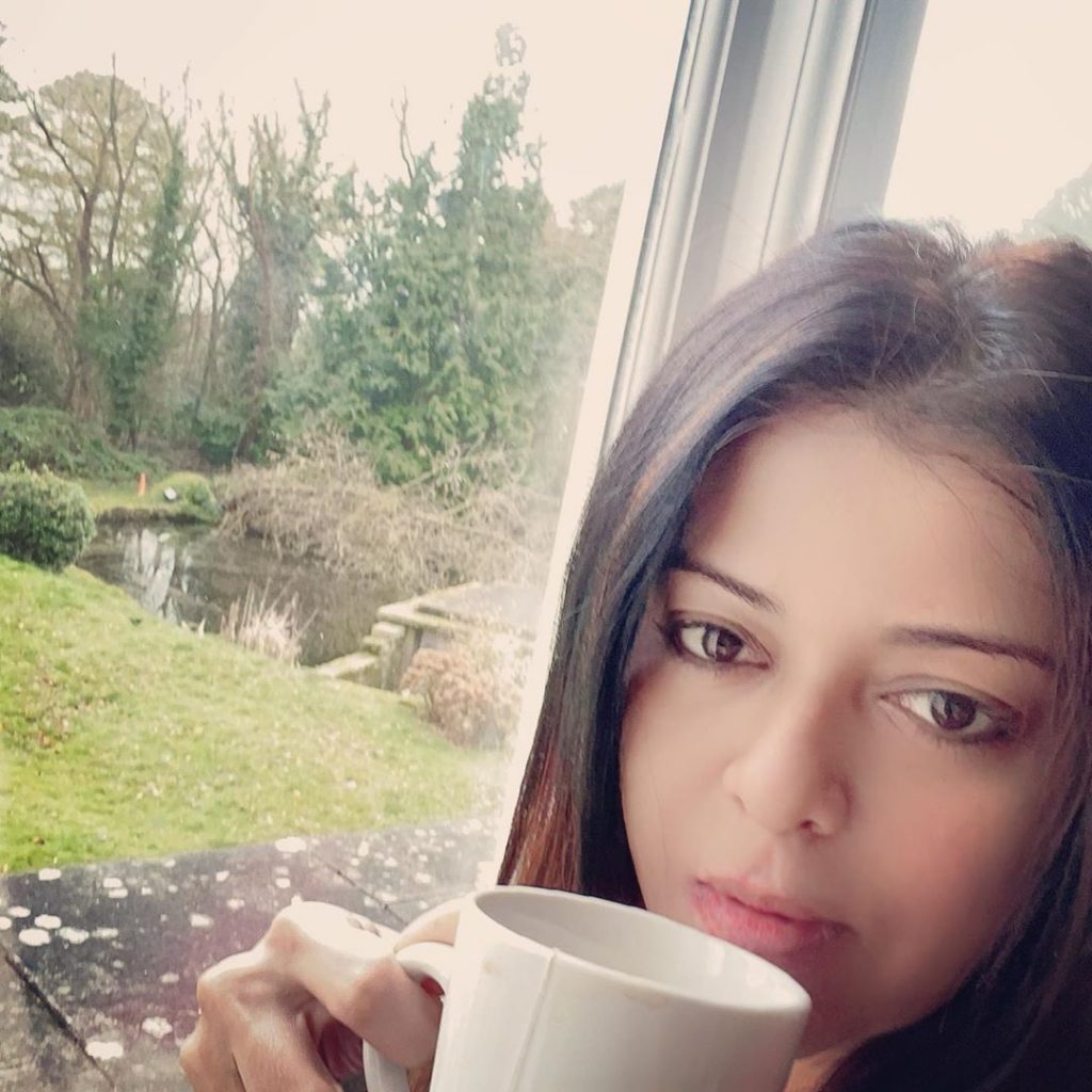 Glowing Pictures of Maria Wasti