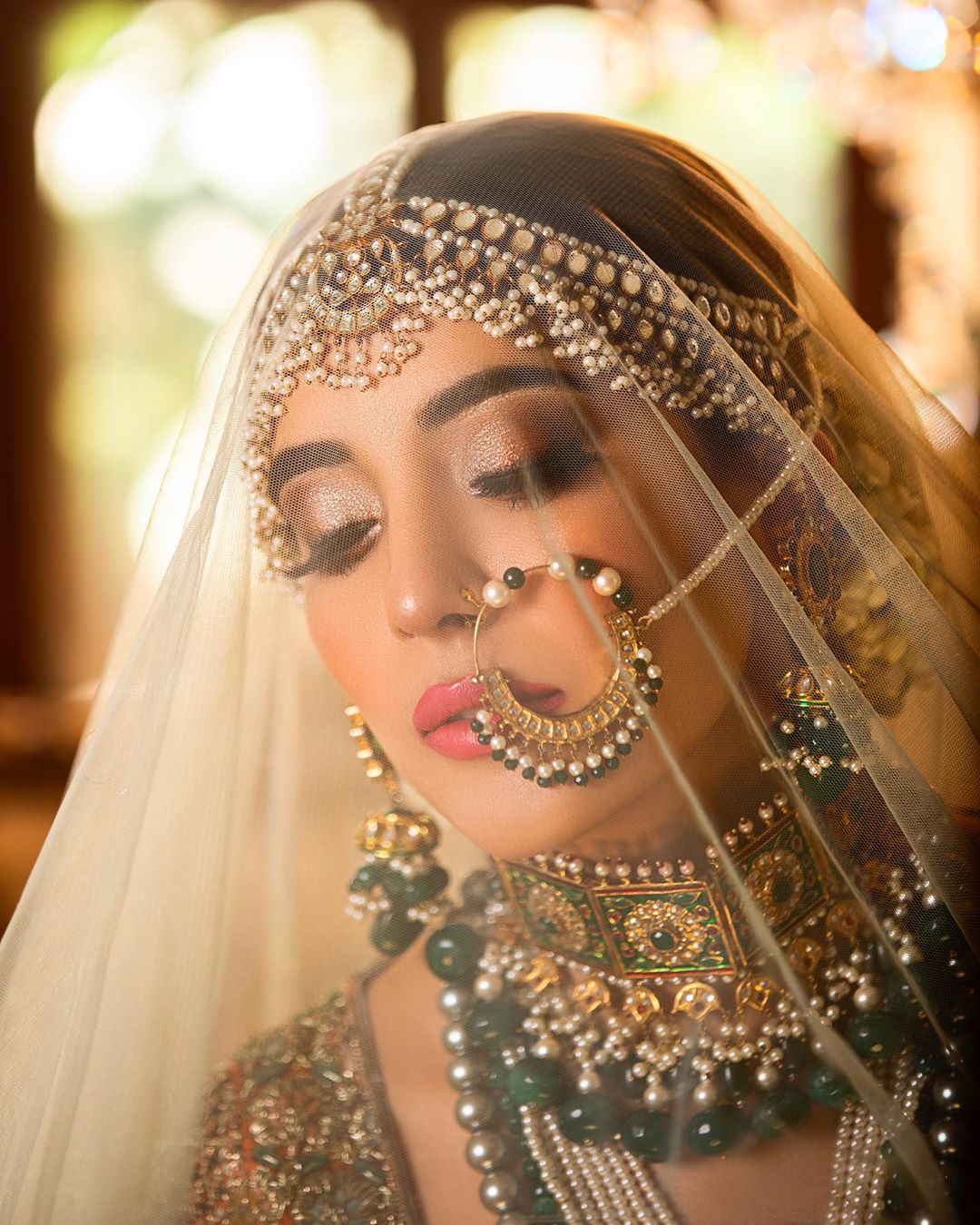 Urwa Hocane is Looking Stunning in her Latest Bridal Shoot | Reviewit.pk