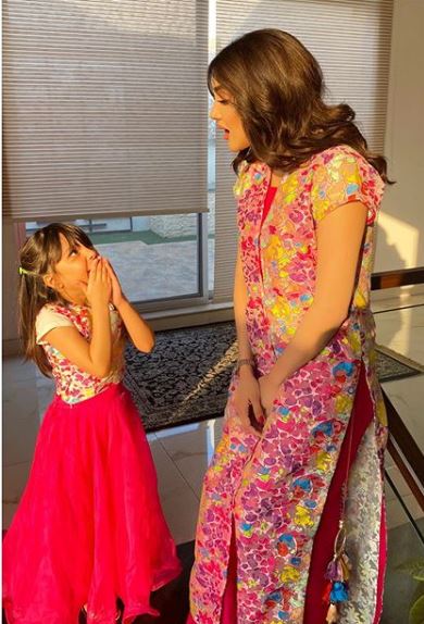Fiza Ali Spotted Twinning With Her Daughter