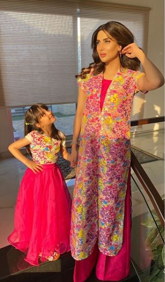 Fiza Ali Spotted Twinning With Her Daughter