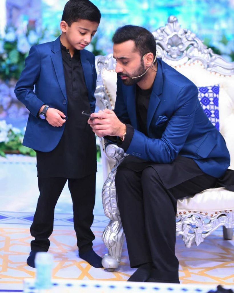 25 Adorable Family Pictures Of Waseem Badami