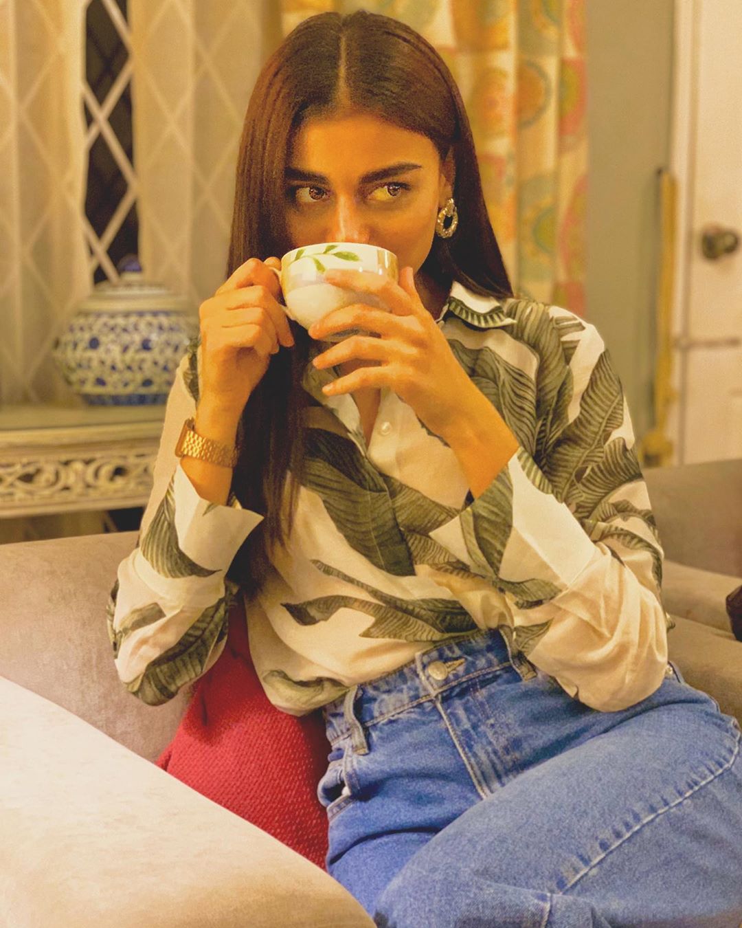 25 Glamorous Poses Of Sadaf Kanwal Reviewit.pk