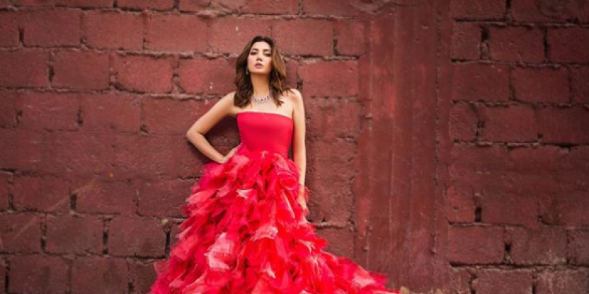 25 Magnificent Pictures Of Mahira Khan In Red Dress