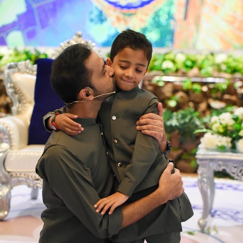 25 Adorable Family Pictures Of Waseem Badami