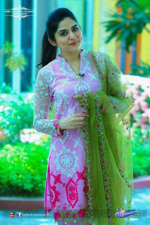 30 Beautiful Dresses of Sanam Baloch