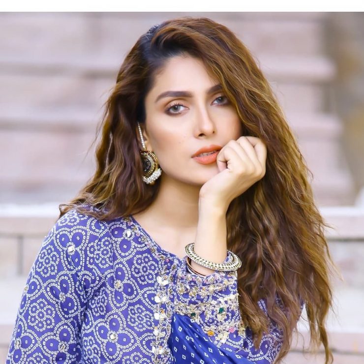 Stunning Pictures of Ayeza Khan in Curly Hair – Complete Collection ...