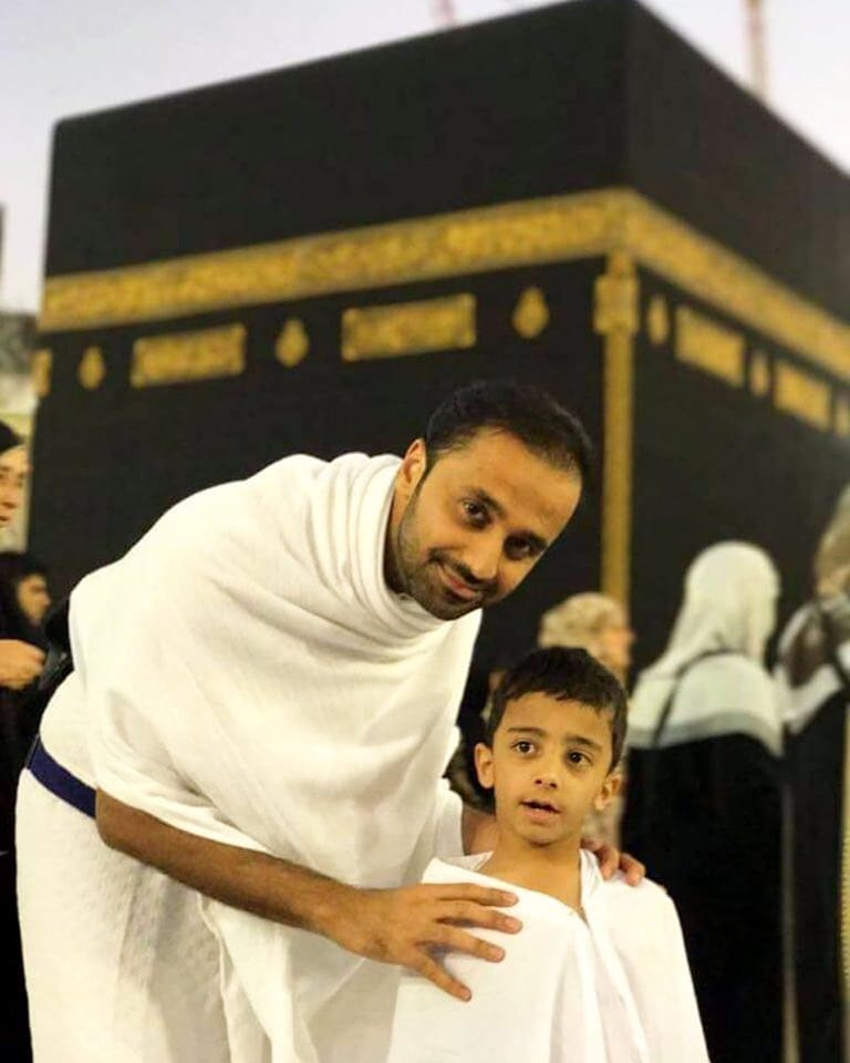 25 Adorable Family Pictures Of Waseem Badami