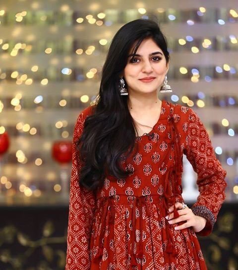 30 Beautiful Dresses of Sanam Baloch