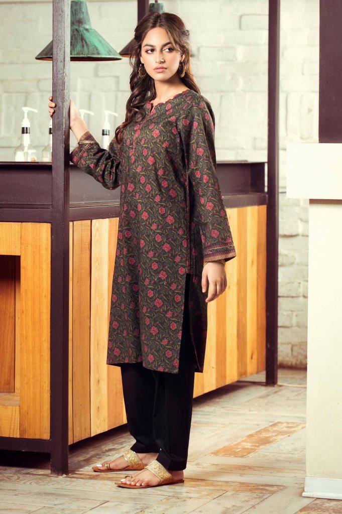Anzela Abbasi Latest Photoshoot For Zeen Clothing