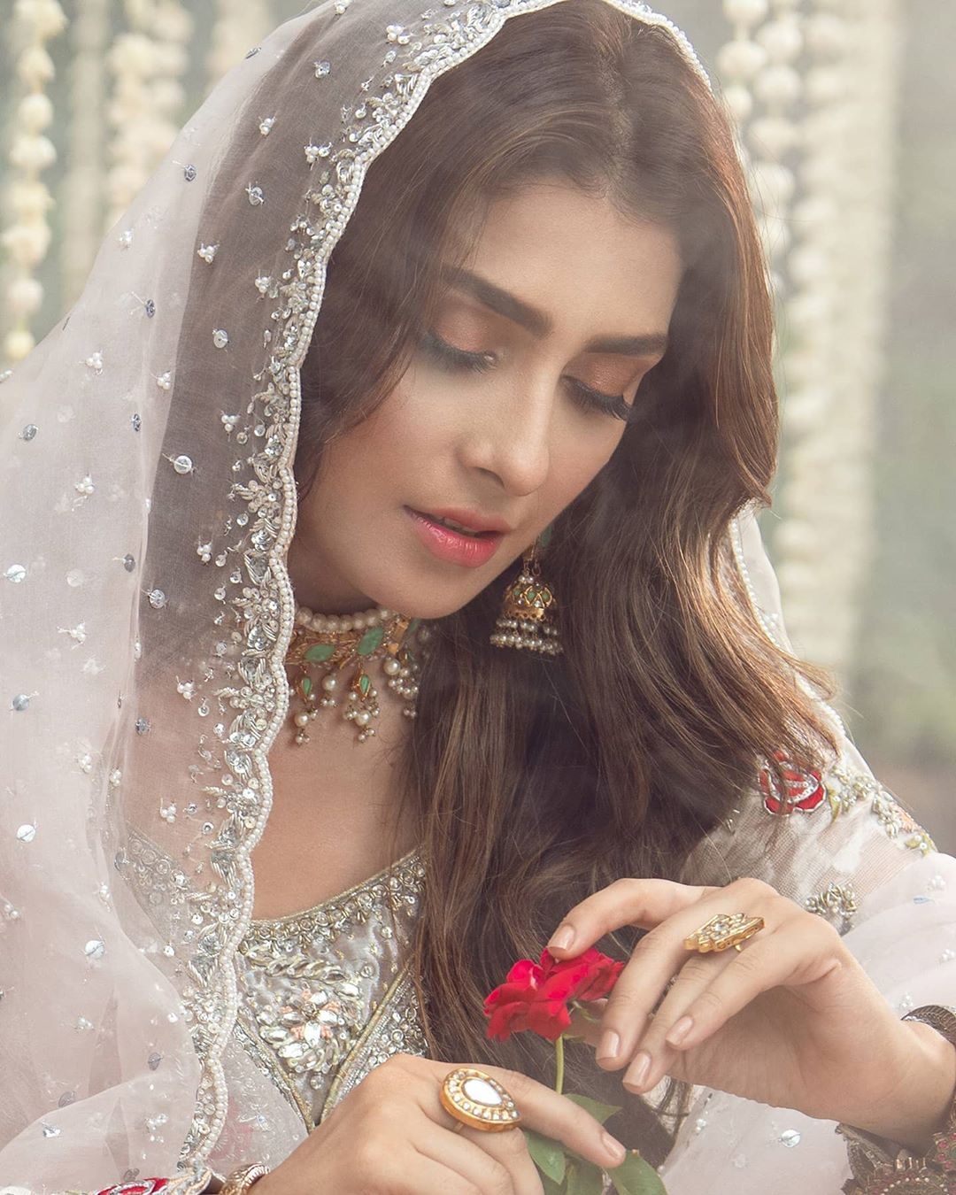 Ayeza Khan Is Looking Gorgeous In Her Latest Bridal Shoot For Annus Abrar Reviewitpk 6670