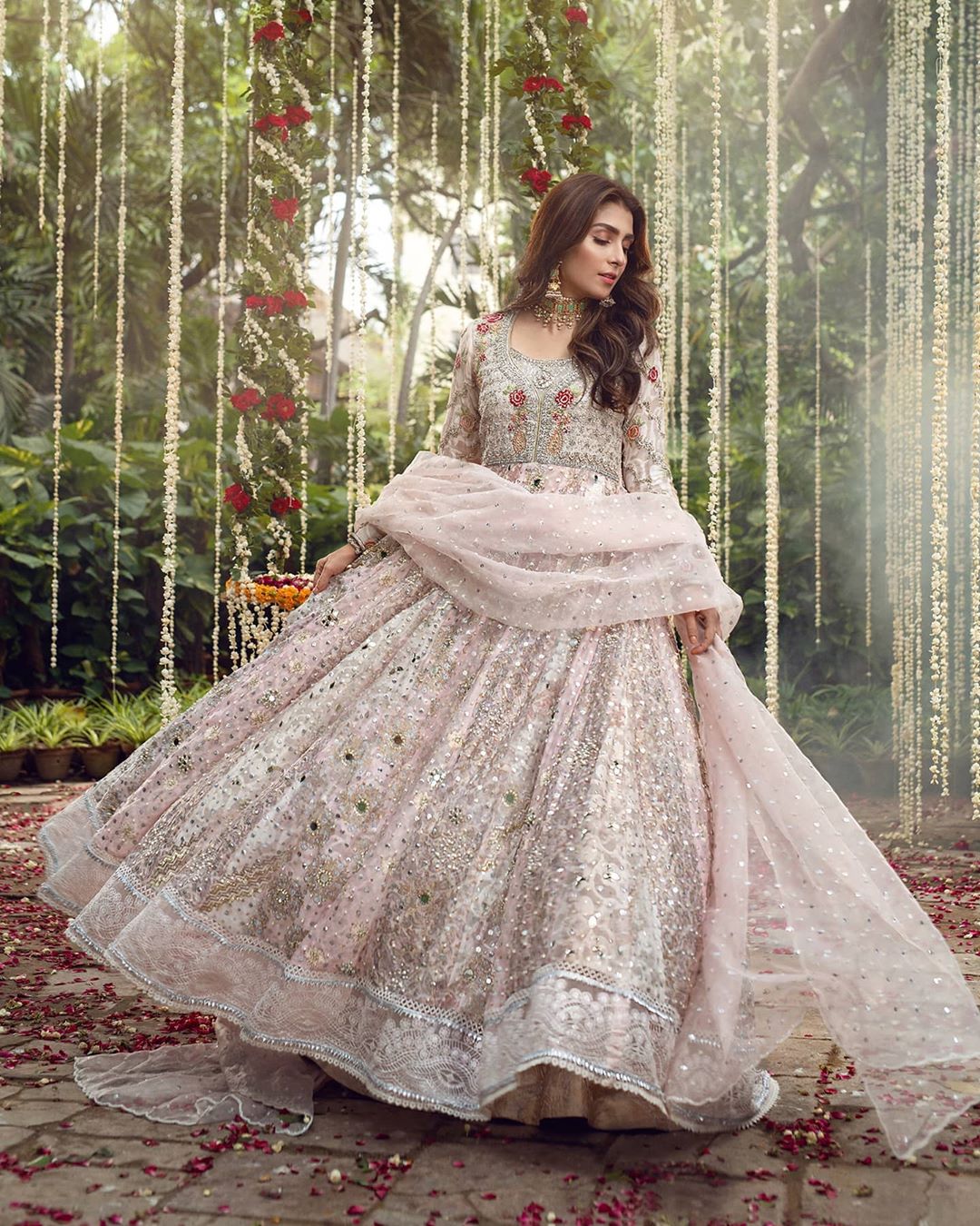 Ayeza Khan is Looking Gorgeous in Her Latest Bridal Shoot for Annus Abrar