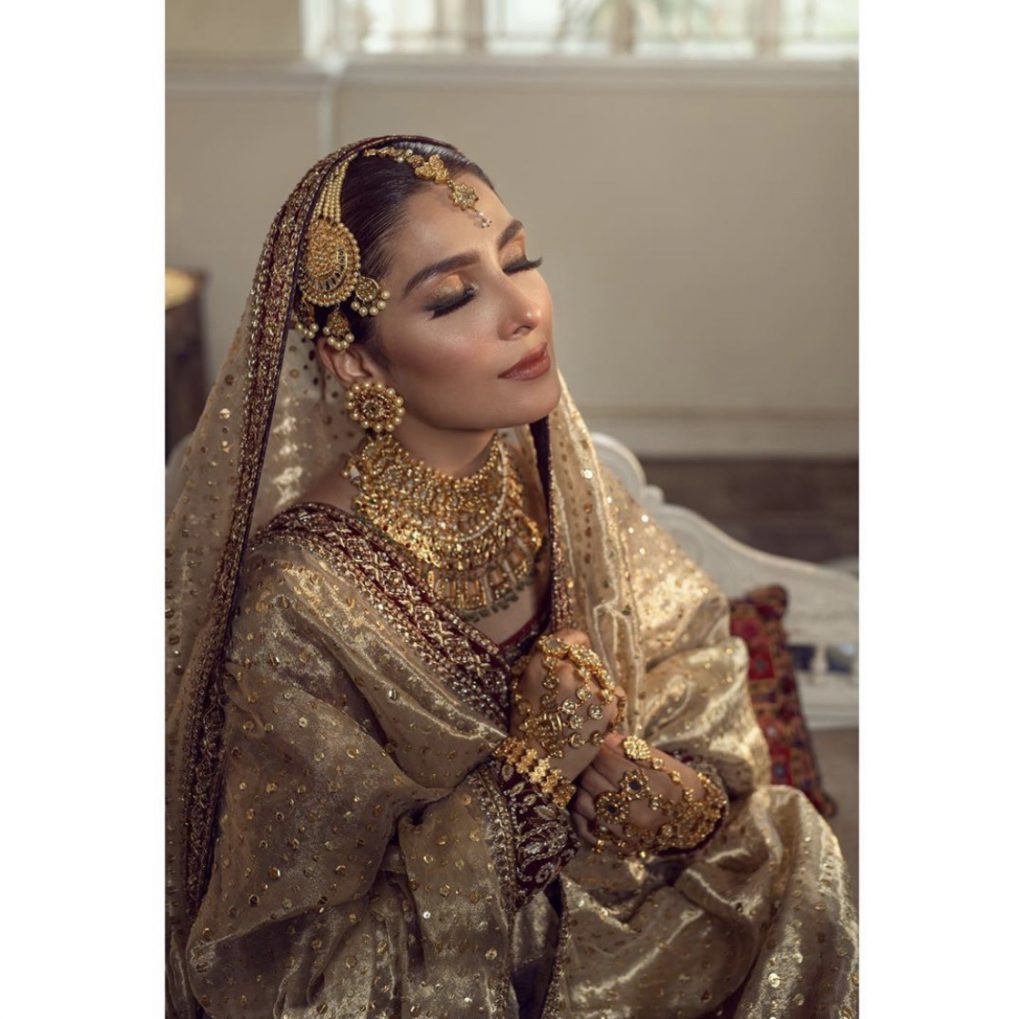 Stunning Bridal Photoshoot Of Ayeza Khan