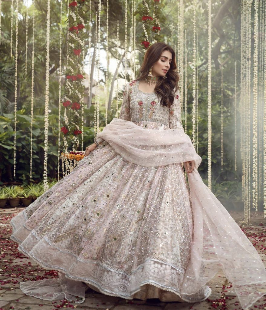 Stunning Bridal Photoshoot Of Ayeza Khan