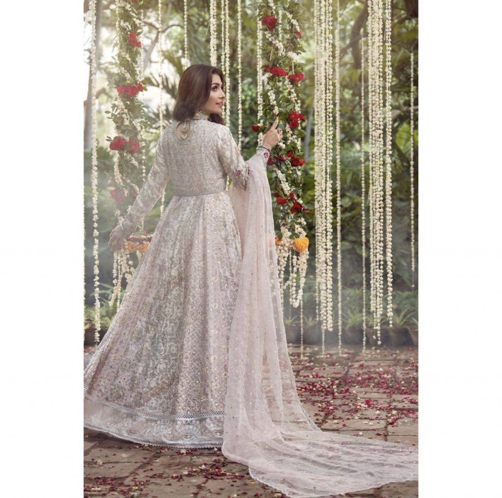 Stunning Bridal Photoshoot Of Ayeza Khan