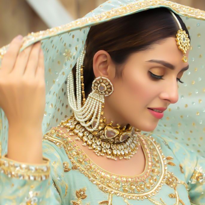 Ayeza Khan Looking Gorgeous in Her Shoot D I A by Ansab Jahangir