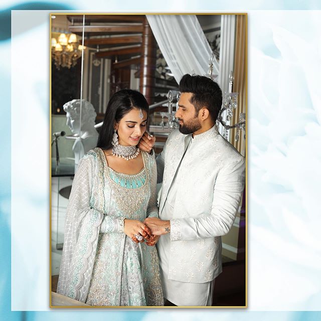 Falak Shabir Singing Song For Wife Sarah Khan