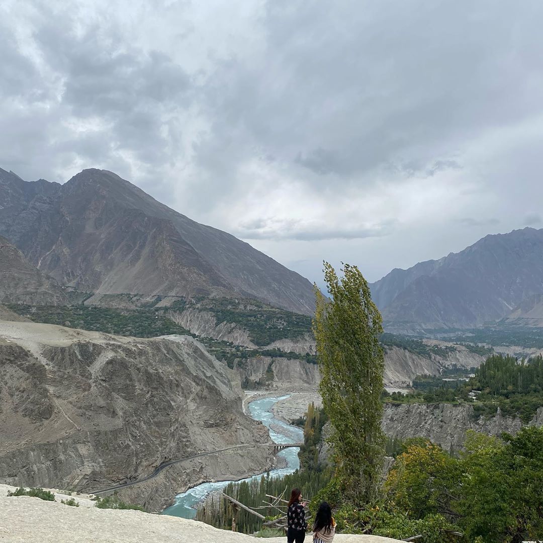 Frieha Altaf is Enjoying with Friends in Hunza