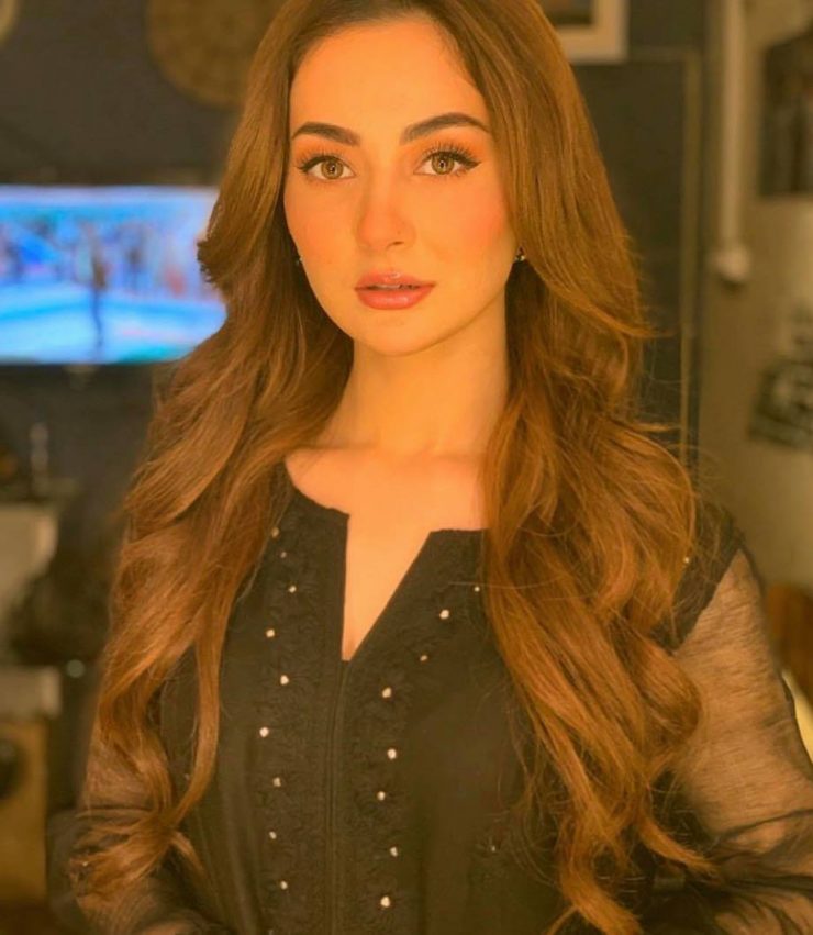 Hania Aamir Looks Like A Dream In Traditional Dress