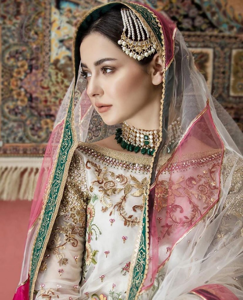 Hania Aamir Looks Like A Dream In Traditional Dress