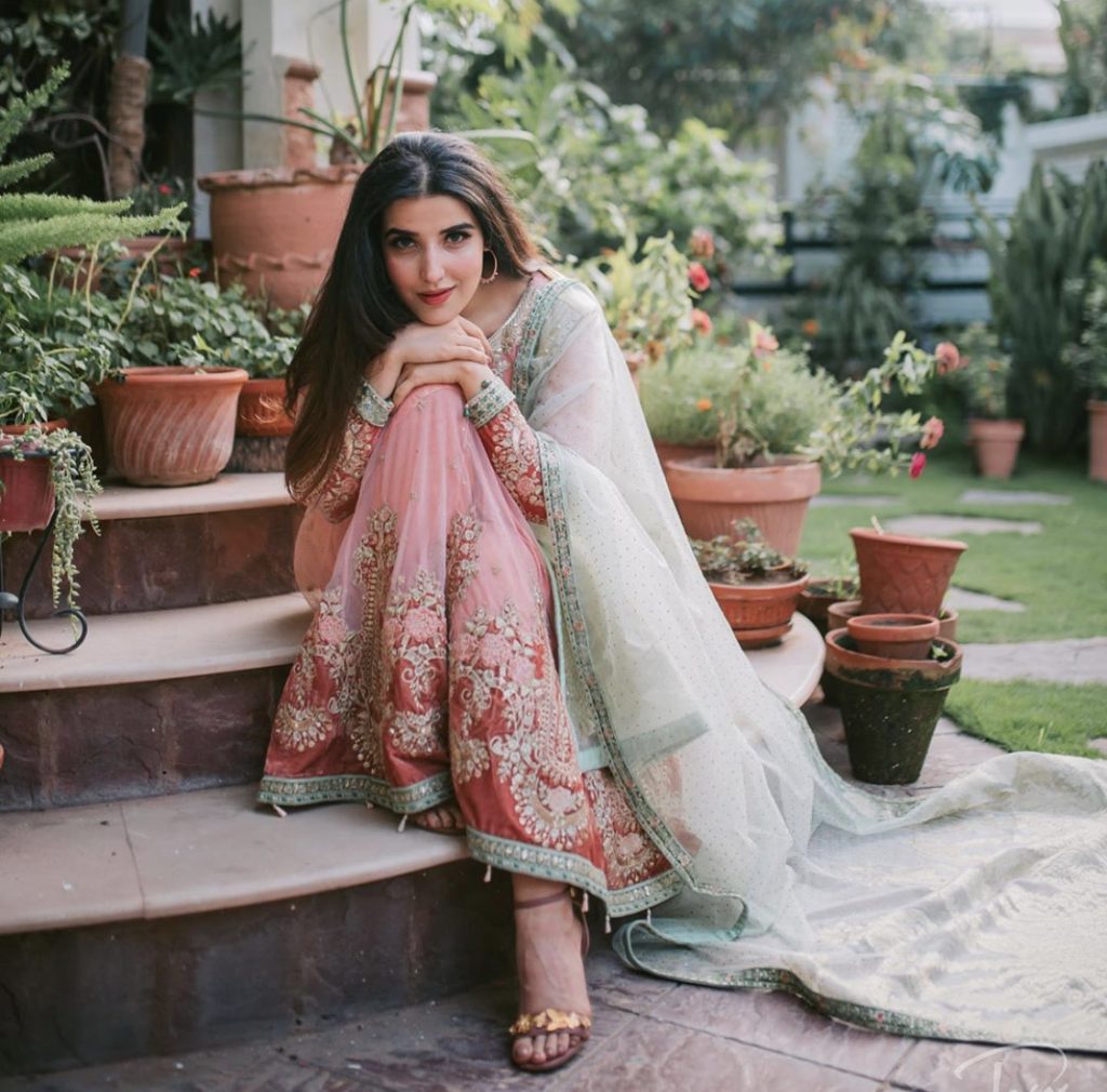 Latest Pictures Of Hareem Farooq From Instagram