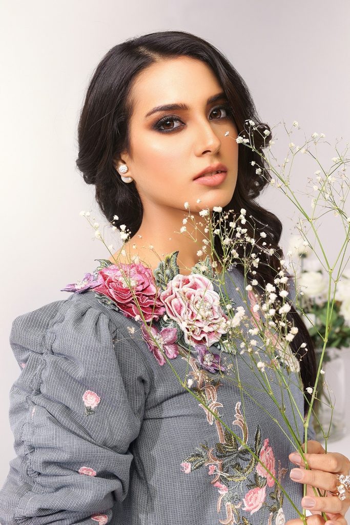 Latest Photoshoot Of Iqra Aziz For Alkaram Studio