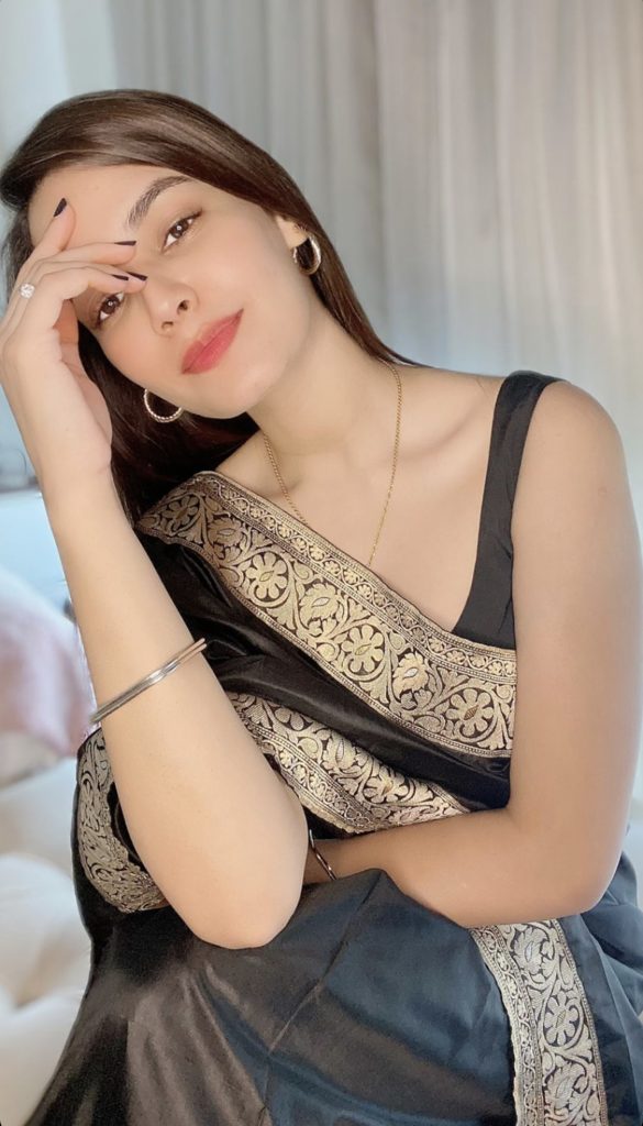 Latest Pictures Of Kiran Haq In Black Saree