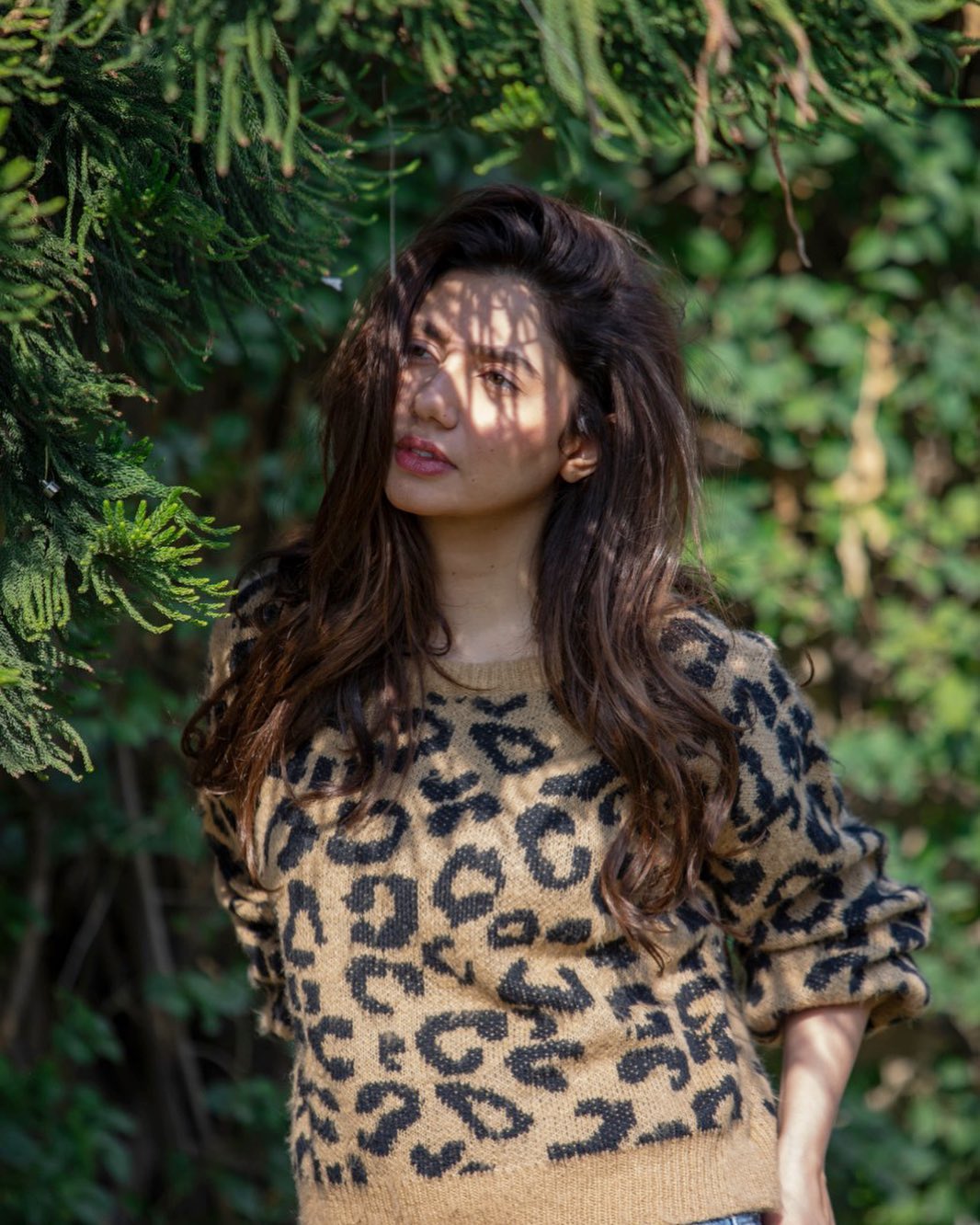 Mahira Khan is Looking Stunning in her Latest Shoot