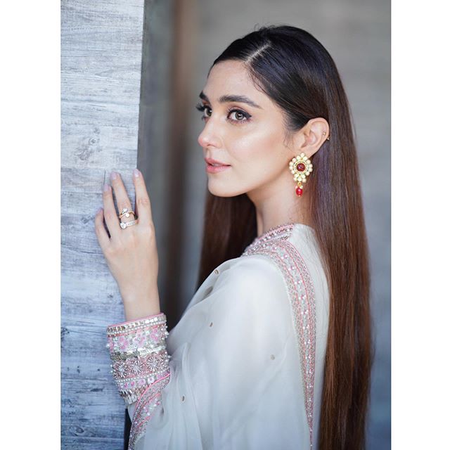 Maya Ali Shared Pictures With Meaningful Poetry