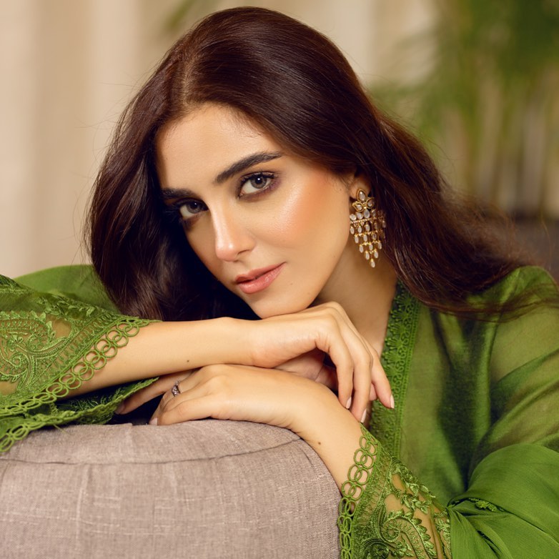 Maya Ali Shared Pictures With Meaningful Poetry