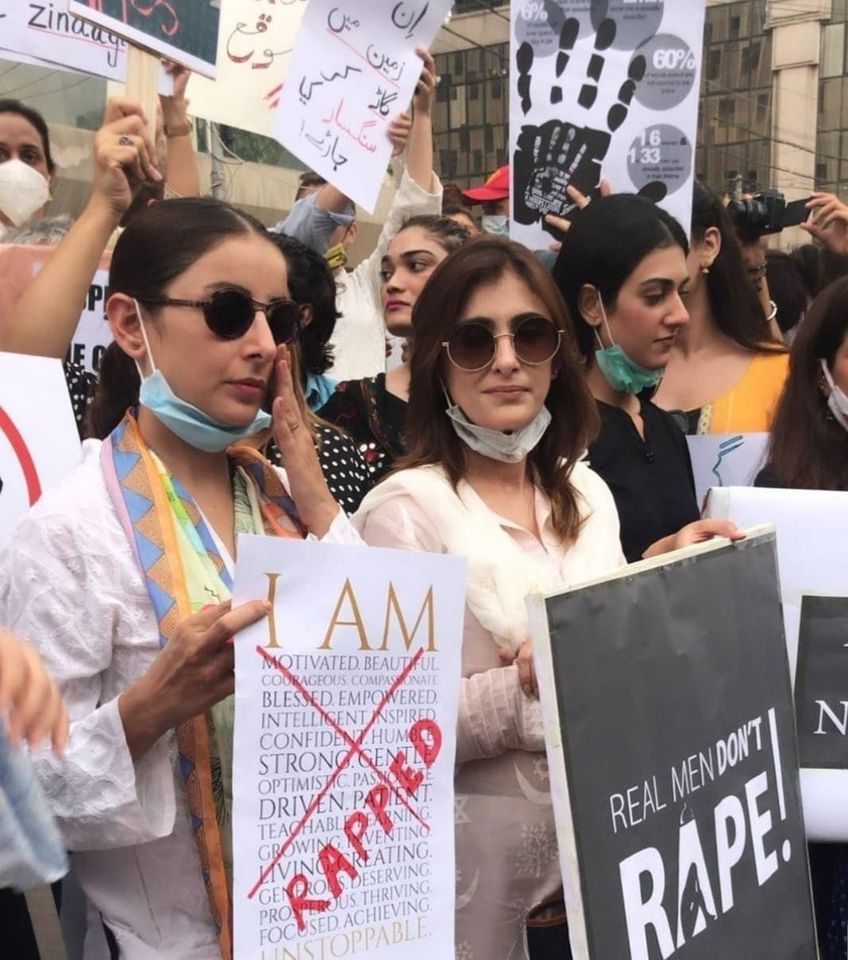 Mahira Khan, Ayesha Omar, Sarah Khan And Others Attend Protest For Motorway Case