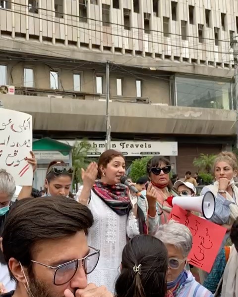 Mahira Khan, Ayesha Omar, Sarah Khan And Others Attend Protest For Motorway Case