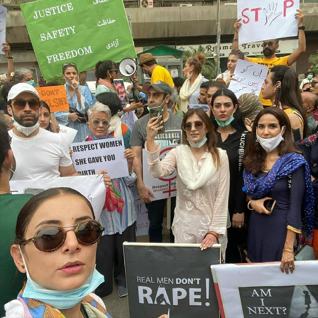 Mahira Khan, Ayesha Omar, Sarah Khan And Others Attend Protest For Motorway Case