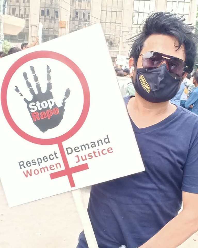 Mahira Khan, Ayesha Omar, Sarah Khan And Others Attend Protest For Motorway Case