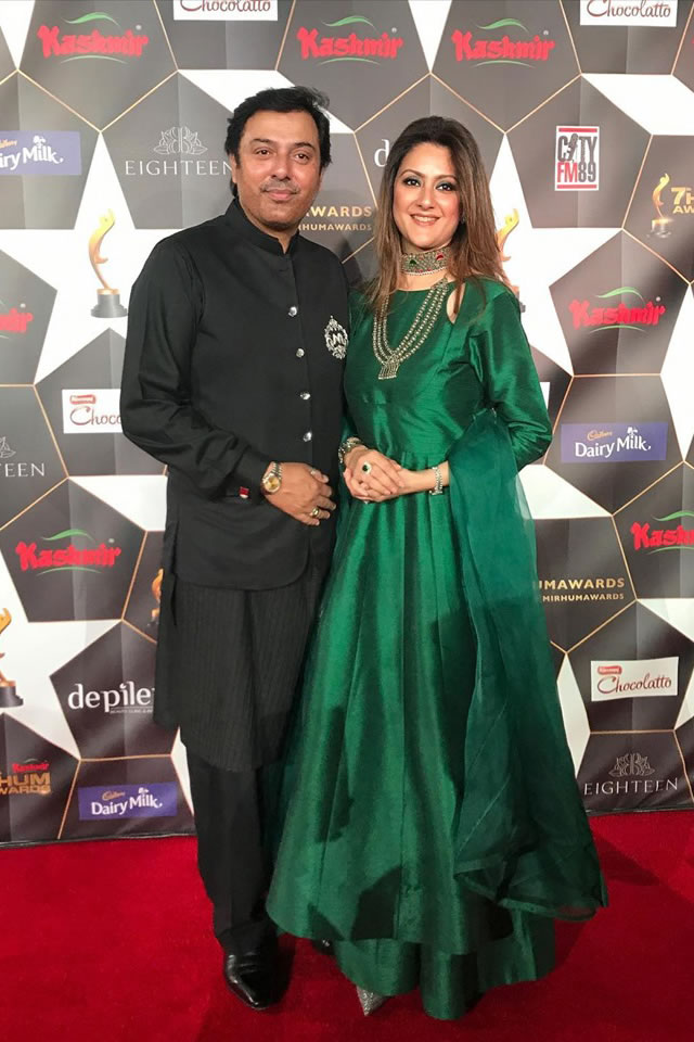 Beautiful Pictures of Noman Ijaz with his Wife Rabia Noman