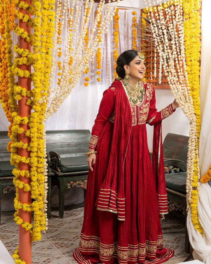 Sanam Jung Looks Stunning In Red Dress