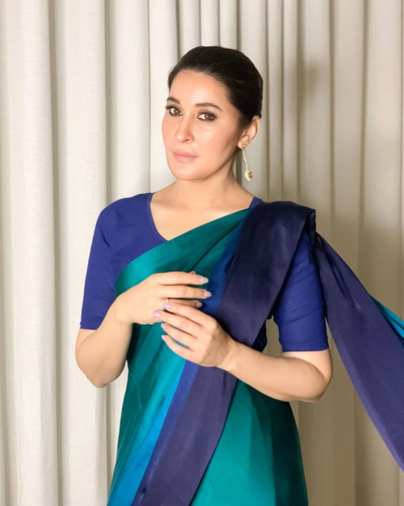 Shaista Lodhi And Eshal Fayyaz Spotted In Same Silk Saree