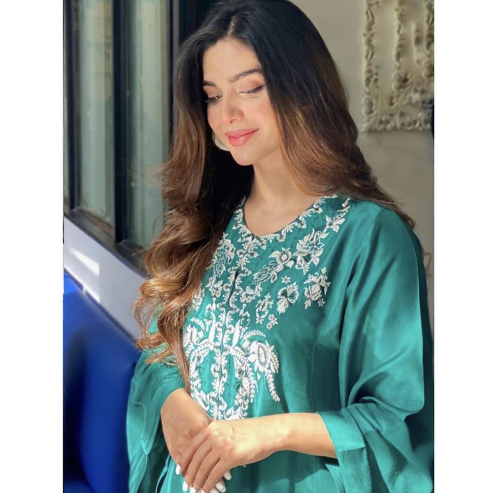 Sonya Hussyn Latest Pictures From Instagram