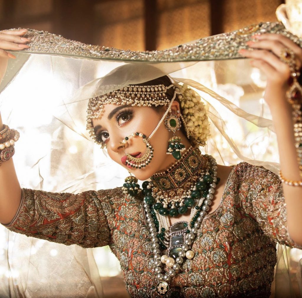 Urwa Hocane Latest Bridal Photoshoot Is Amazing