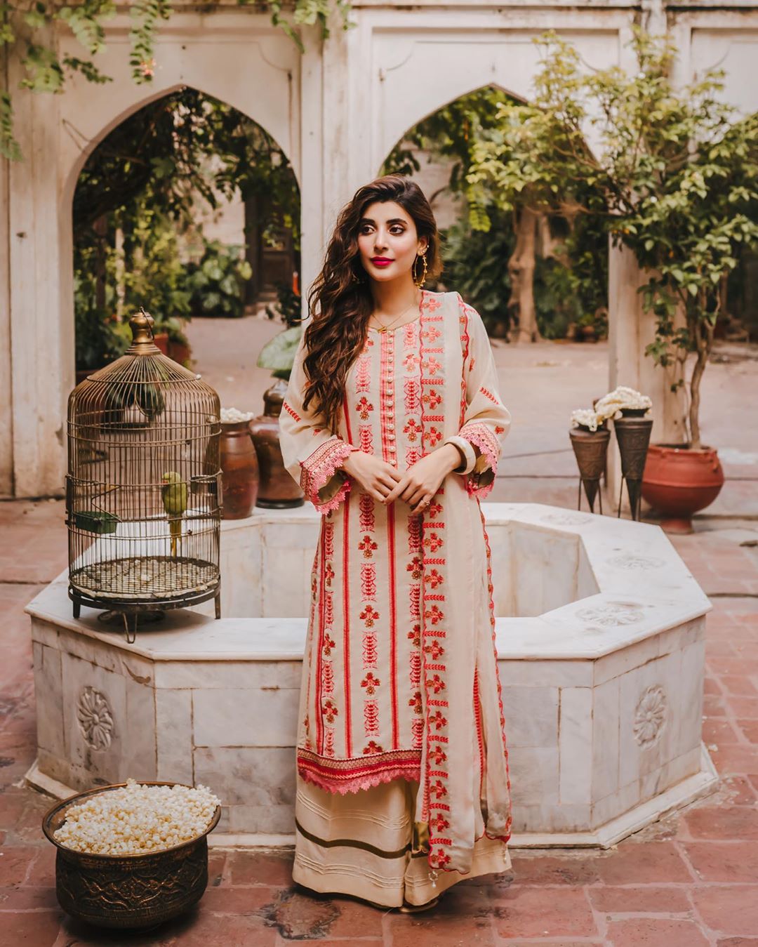 Urwa Hocane Latest Beautiful Photo Shoot for Raaya