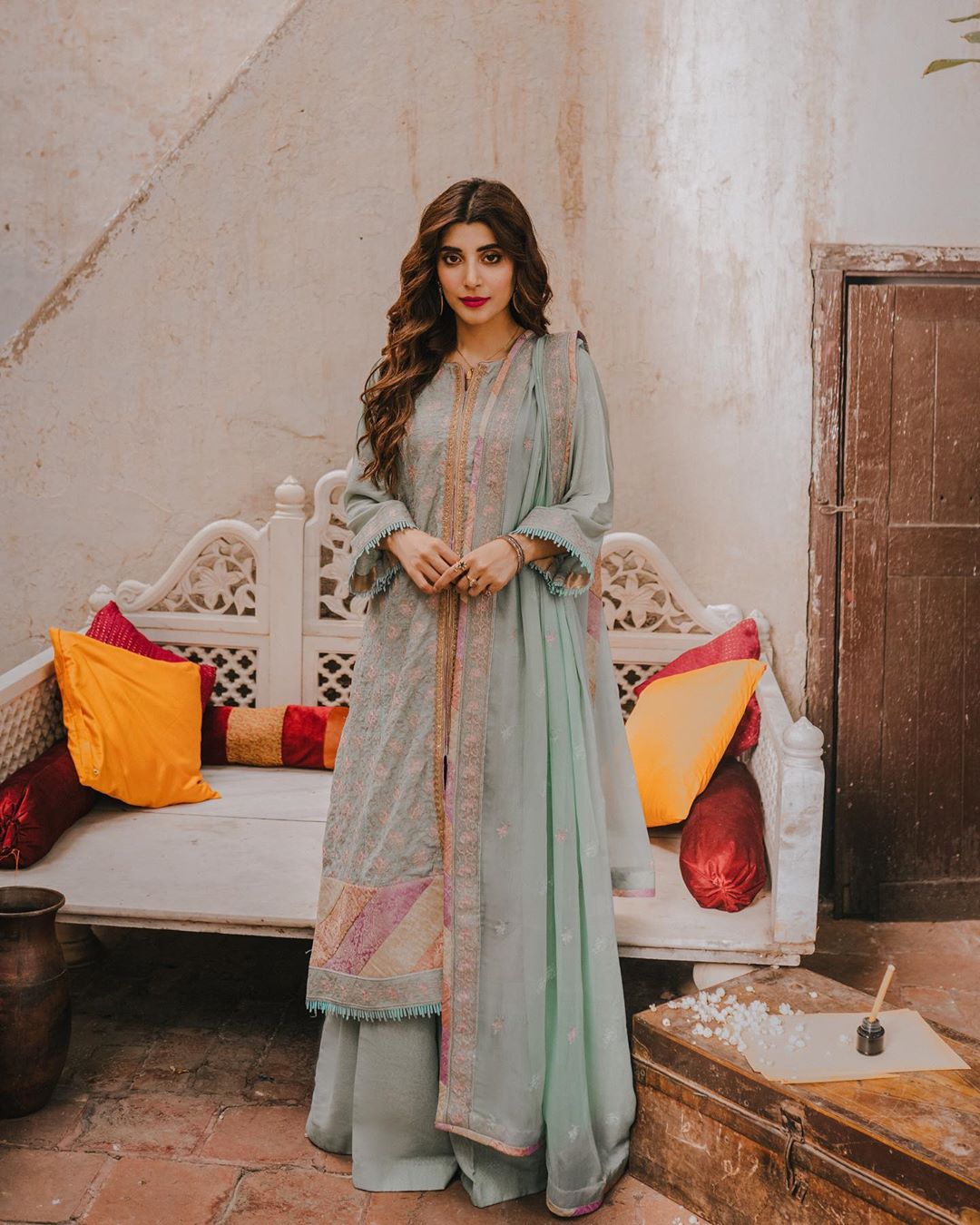 Urwa Hocane Latest Beautiful Photo Shoot for Raaya | Reviewit.pk