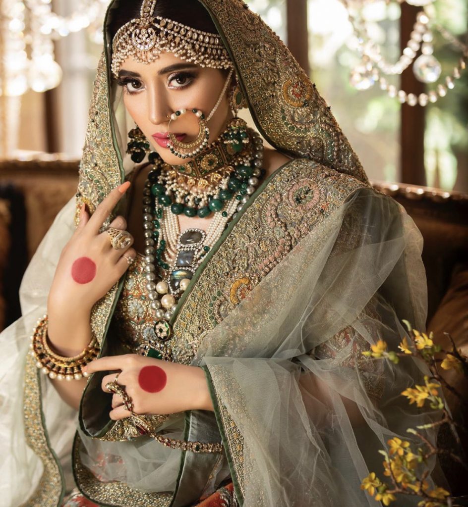 Urwa Hocane Latest Bridal Photoshoot Is Amazing