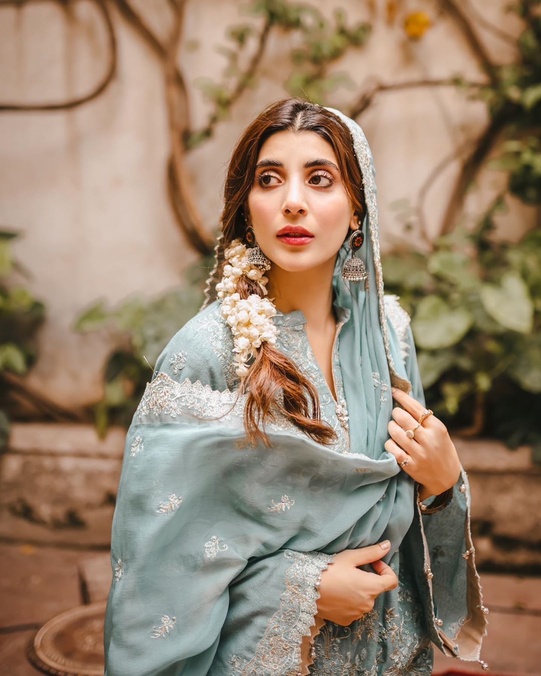 Urwa Hocane Latest Beautiful Photo Shoot for Raaya | Reviewit.pk