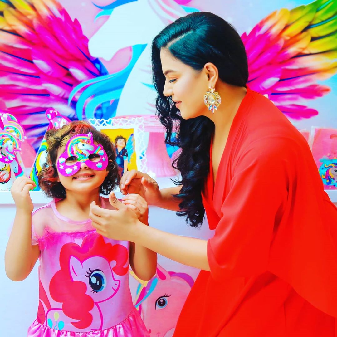 Veena Malik Celebrated Birthday of her Daughter Amal