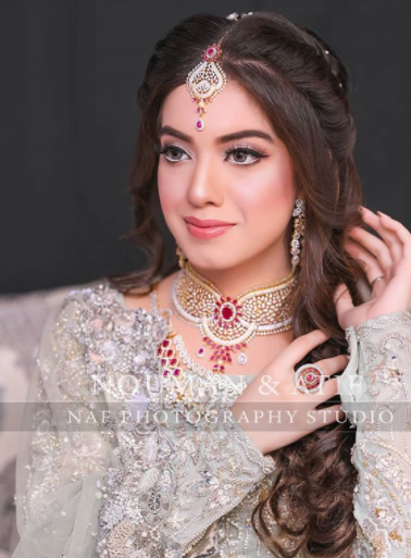 Arisha Razi Glams Up As A Bride In Her Latest Shoot