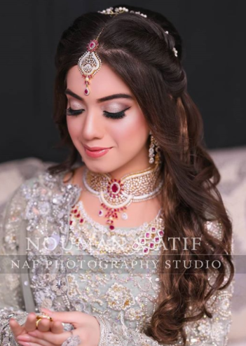 Arisha Razi Glams Up As A Bride In Her Latest Shoot