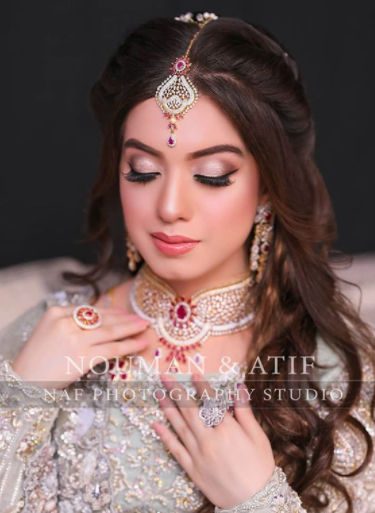 Arisha Razi Glams Up As A Bride In Her Latest Shoot