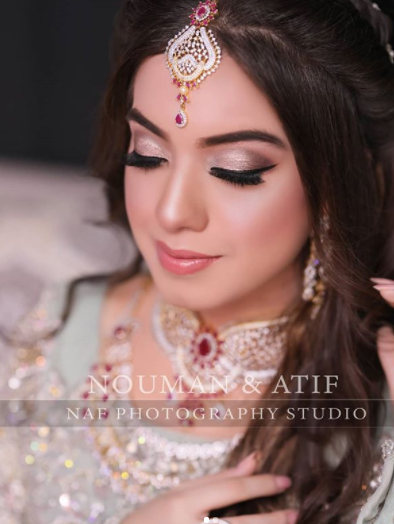 Arisha Razi Glams Up As A Bride In Her Latest Shoot