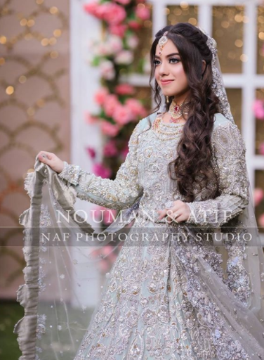 Arisha Razi Glams Up As A Bride In Her Latest Shoot